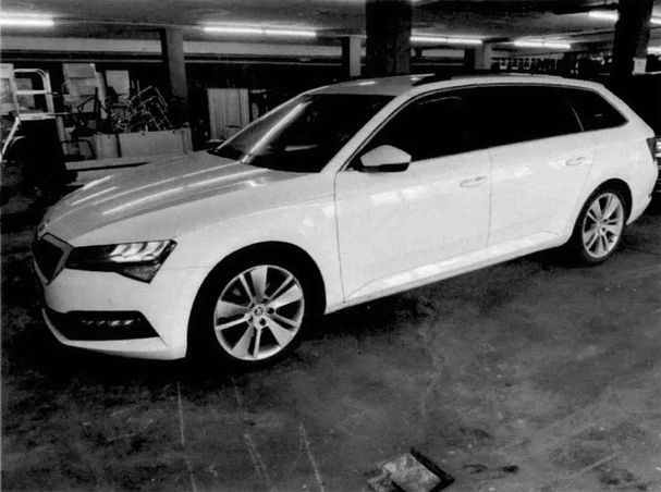 Skoda Superb Combi 2.0 TDI 4x4 Ambition 140 kW image number 2