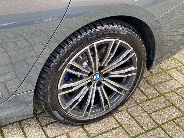 BMW 330 Touring M Sport xDrive 185 kW image number 10