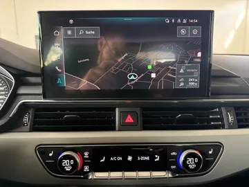 Car image 26
