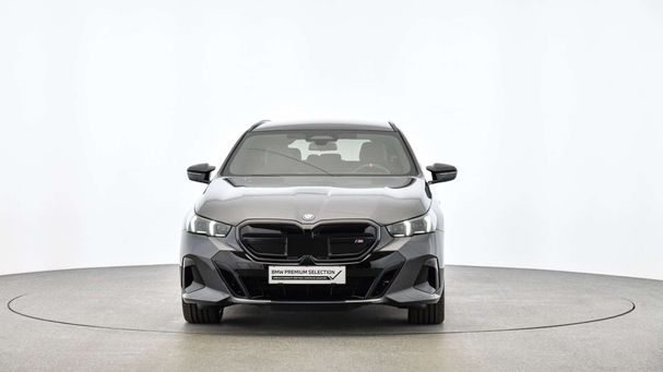 BMW i5 M60 xDrive Pro 442 kW image number 2