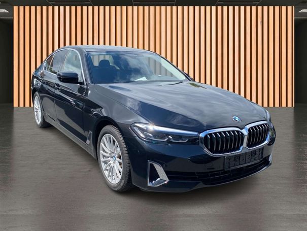 BMW 530i Luxury Line 180 kW image number 11