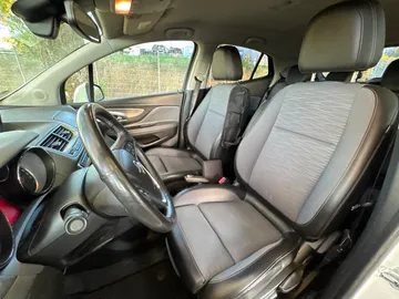 Car image 22