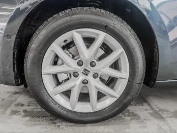 Car image 29