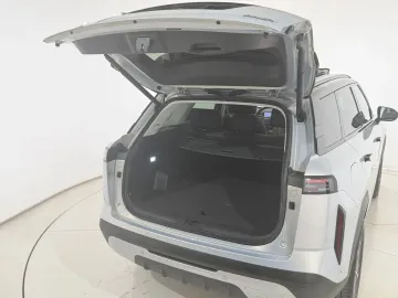 Car image 38
