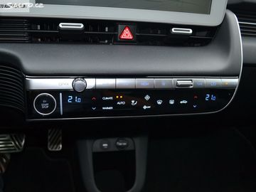 Car image 37