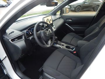 Car image 10