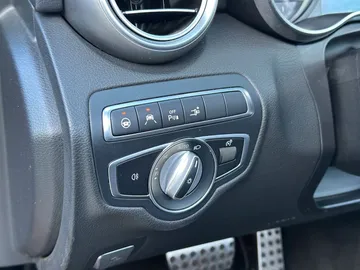 Car image 35