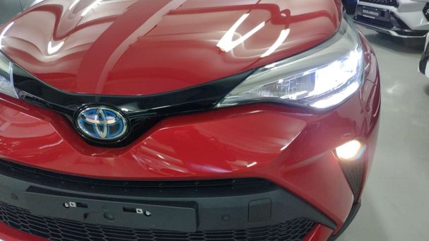 Toyota C-HR 2.0 135 kW image number 13