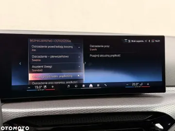 Car image 40