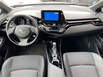 Car image 12