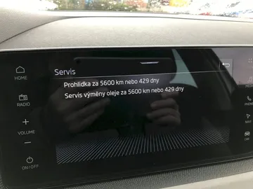 Car image 29