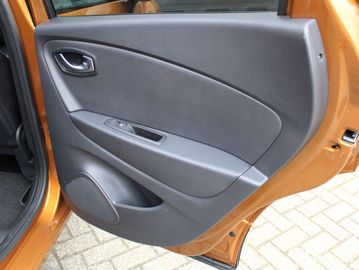 Car image 31