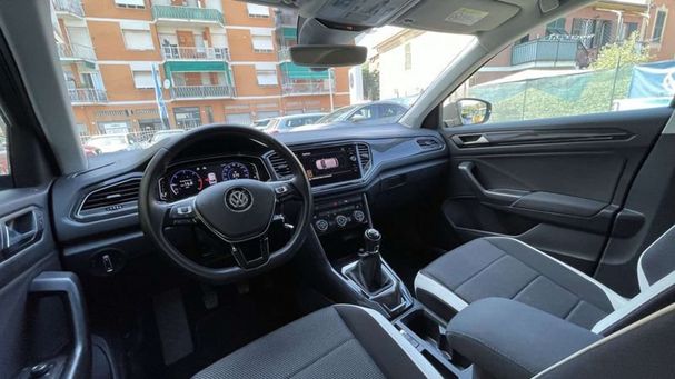 Volkswagen T-Roc 1.6 TDI SCR 85 kW image number 14