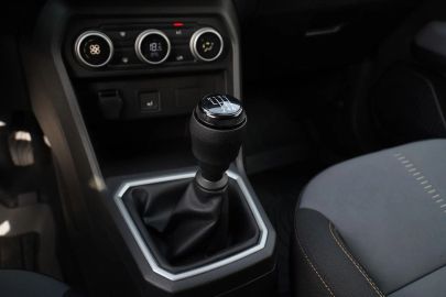 Car image 26