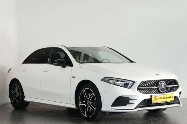 Mercedes-Benz A 250 e 160 kW image number 2