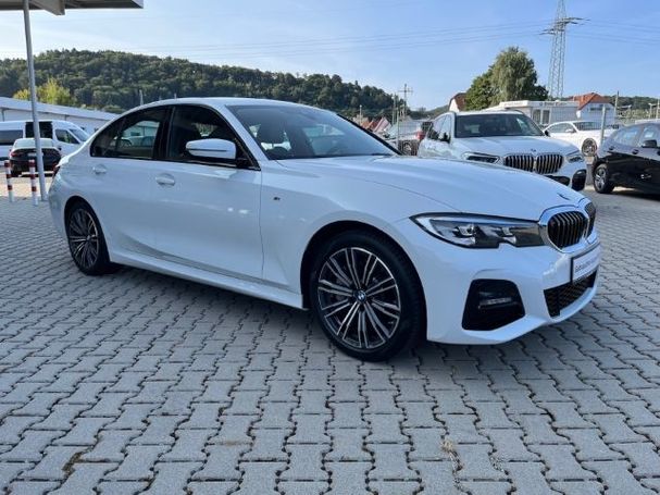 BMW 330i xDrive 190 kW image number 2