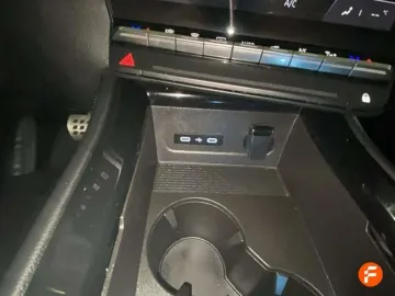 Car image 35