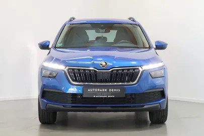 Car image 4