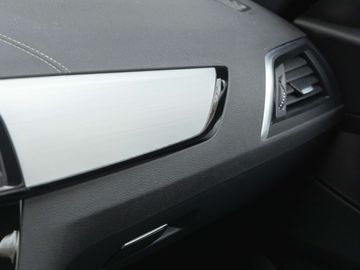 Car image 33