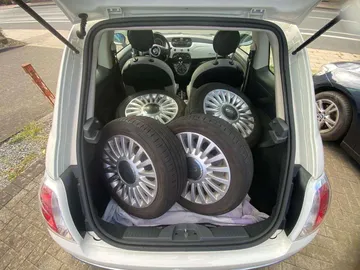 Car image 10