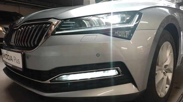 Skoda Superb 2.0 TDI DSG Style 140 kW image number 28