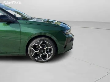 Car image 24