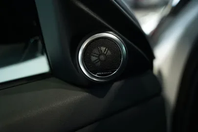 Car image 27