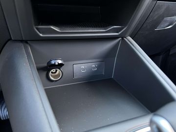 Car image 26