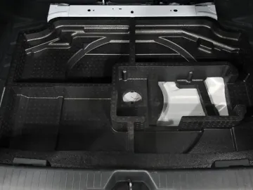 Car image 36