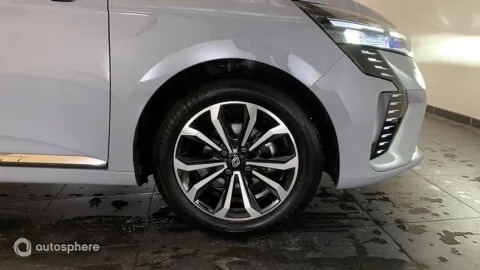 Car image 20
