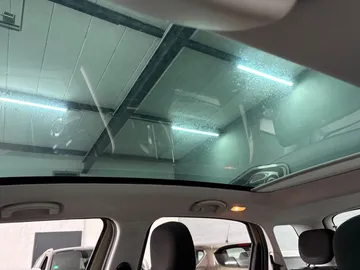 Car image 33