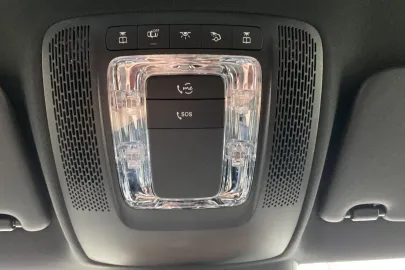 Car image 36