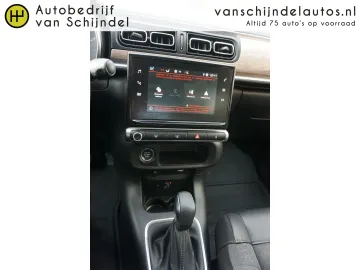 Car image 27