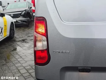 Car image 29