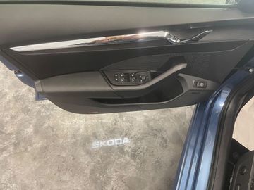 Car image 33