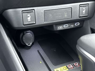 Car image 33