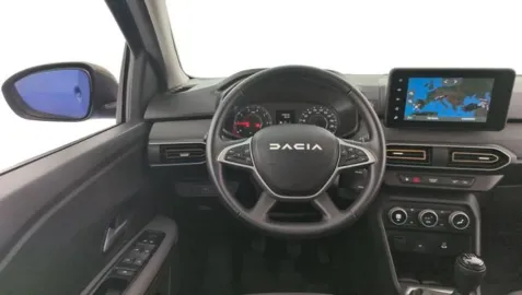 Car image 25