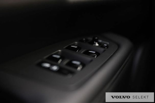 Volvo V90 Cross Country AWD 145 kW image number 31