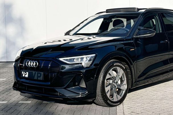 Audi e-tron 50 quattro S-line 230 kW image number 24