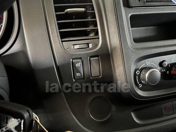 Renault Trafic dCi 120 88 kW image number 9