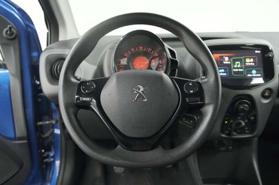 Car image 31