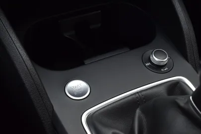 Car image 35
