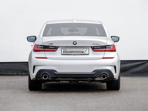 BMW 330 e M Sport xDrive 215 kW image number 6