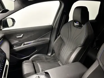Car image 44