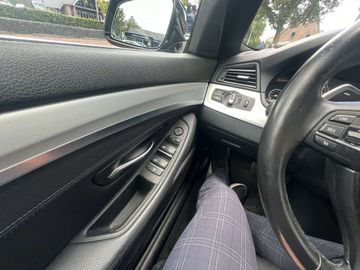 Car image 37