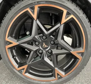Car image 38