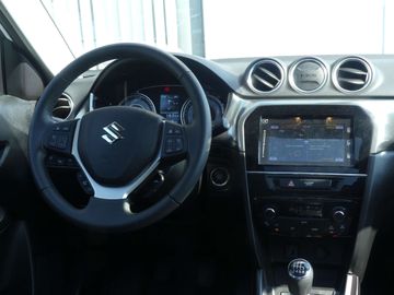 Car image 11