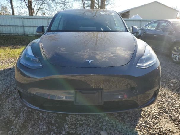 Tesla Model Y AWD 313 kW image number 4