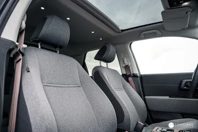 Car image 23