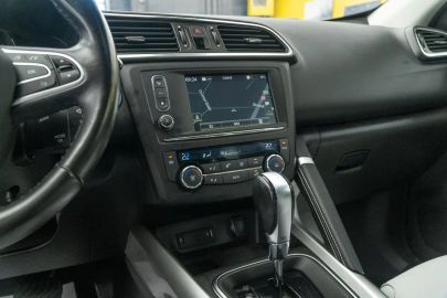 Car image 27